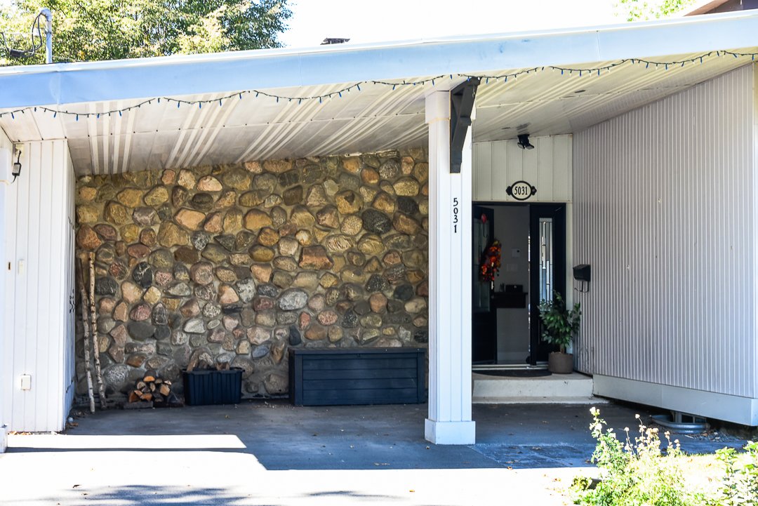 Photo - Stationnement