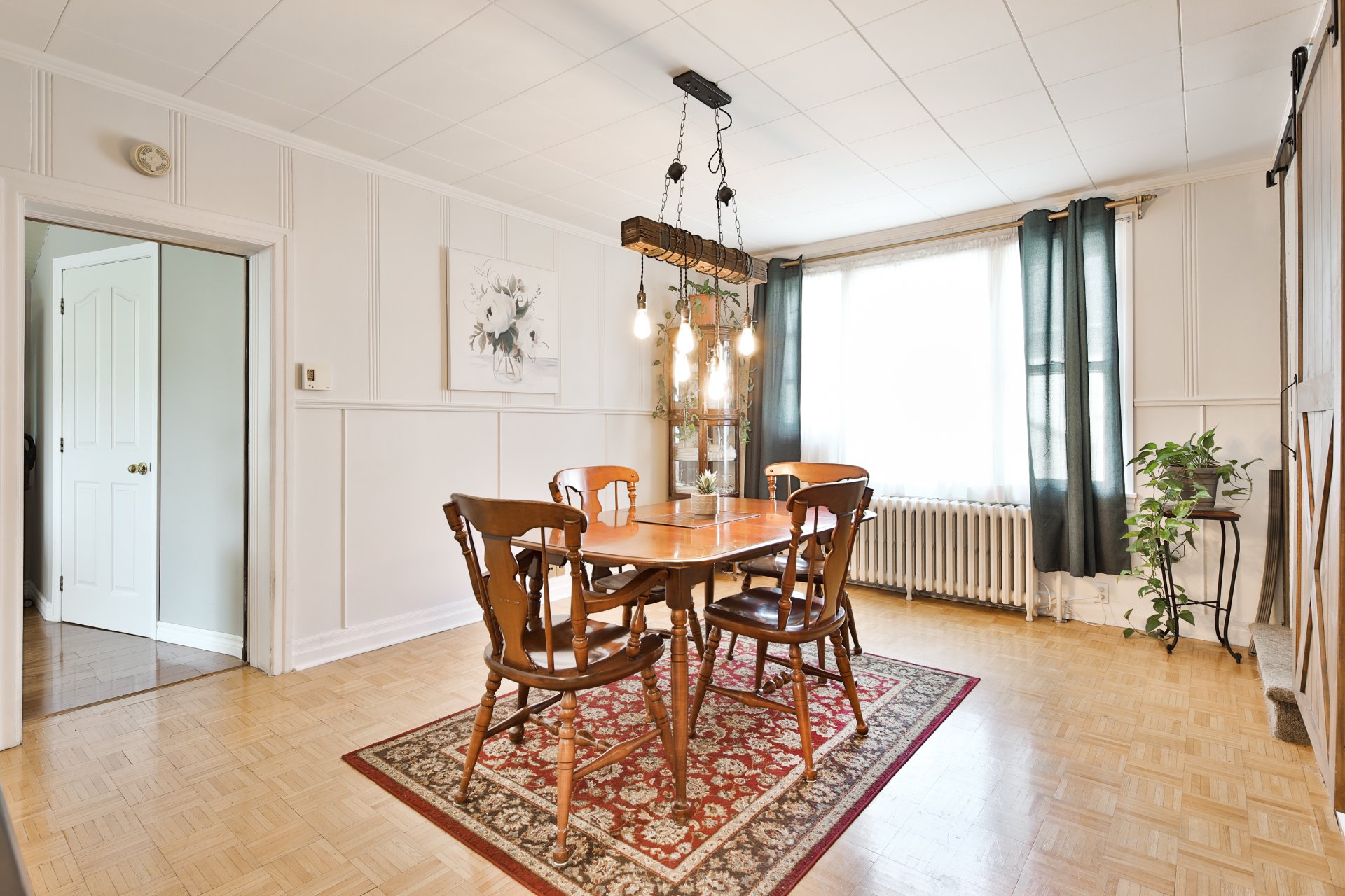 Photo - Dining room