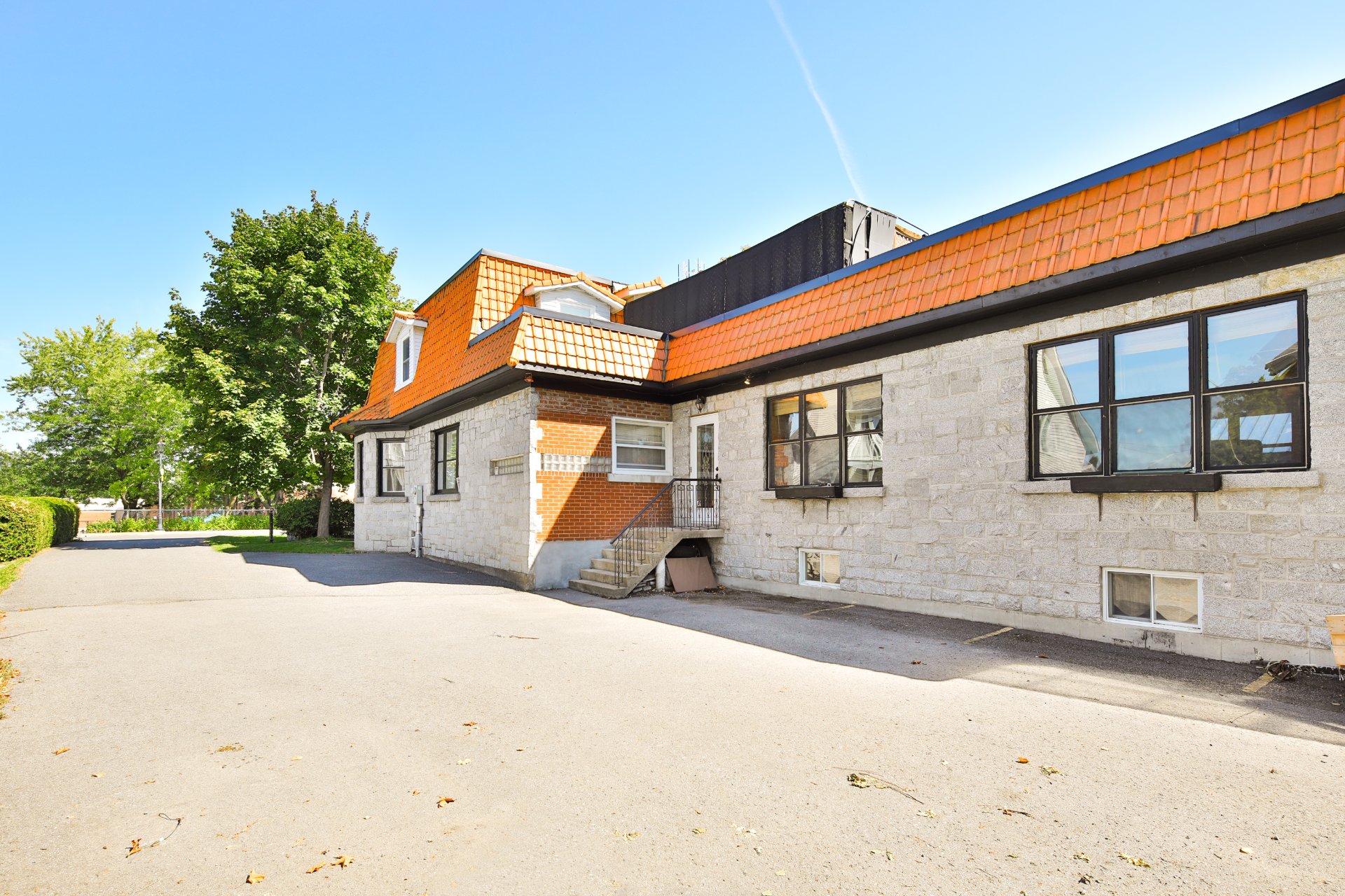Photo - Parking