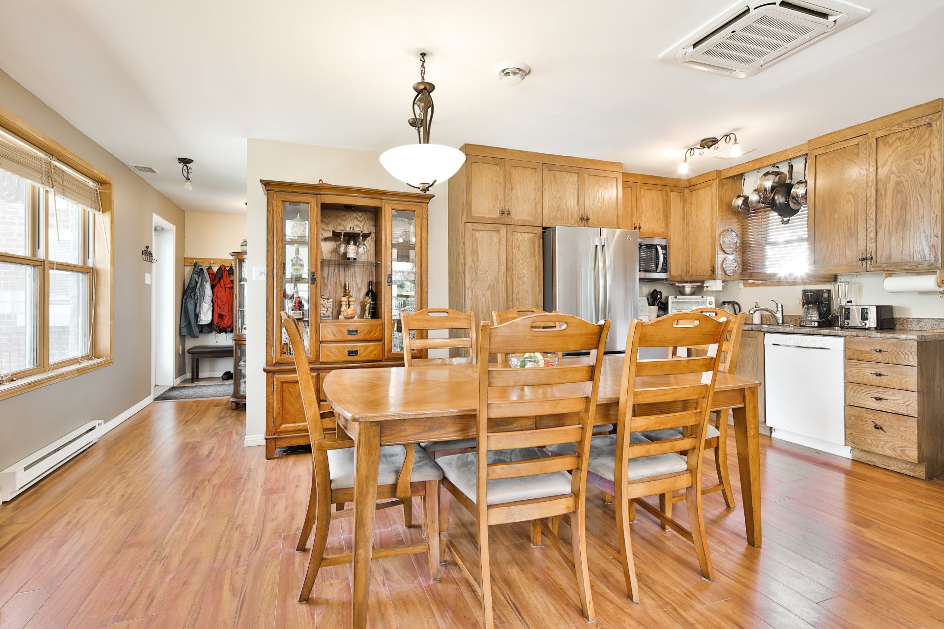 Photo - Dining room