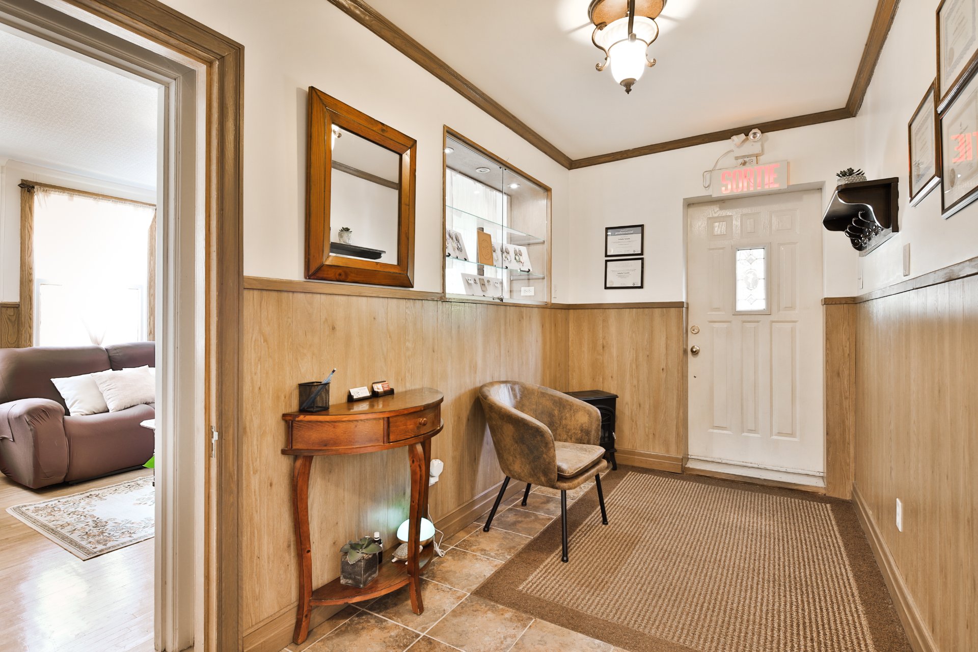 Photo - Hallway