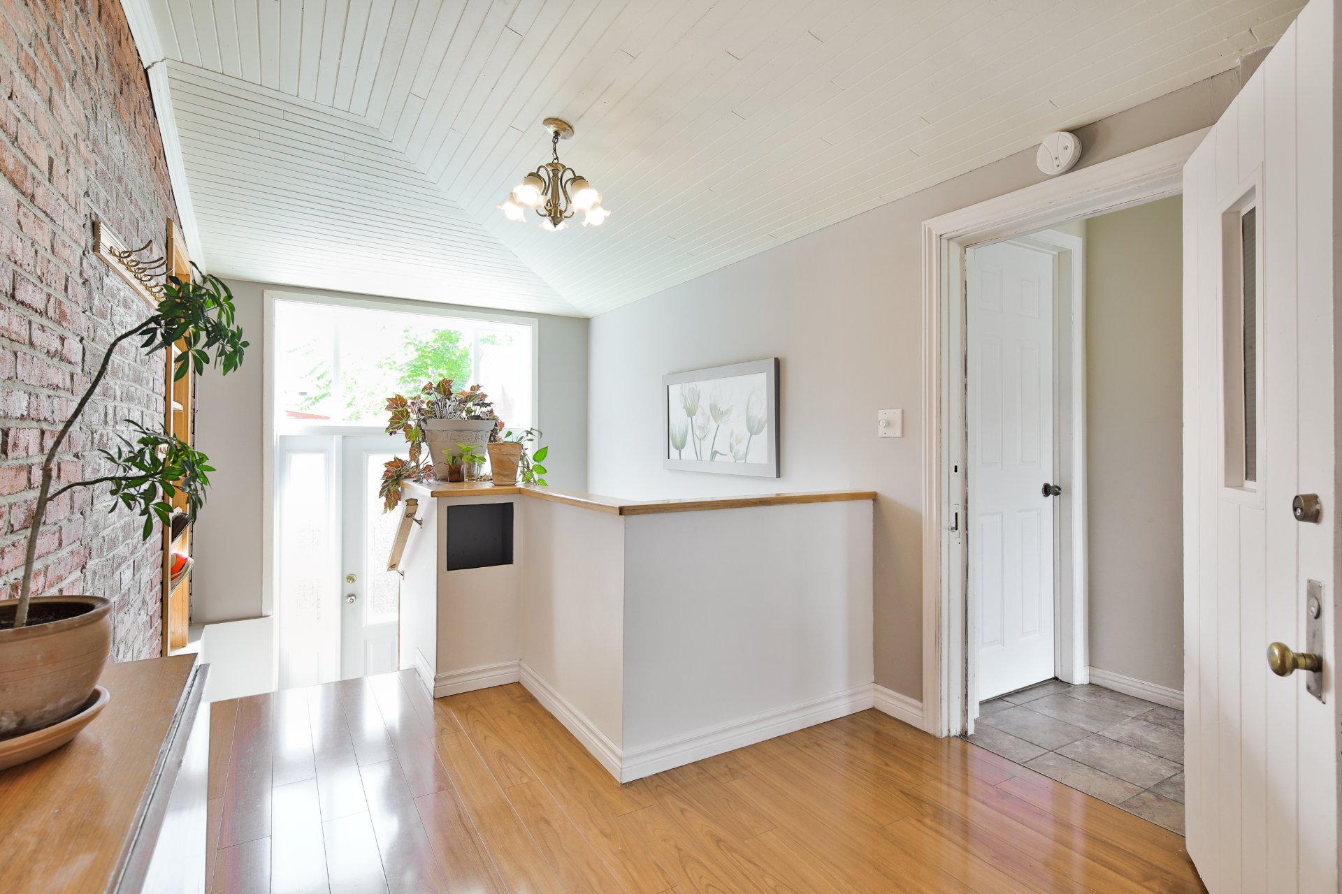 Photo - Hallway