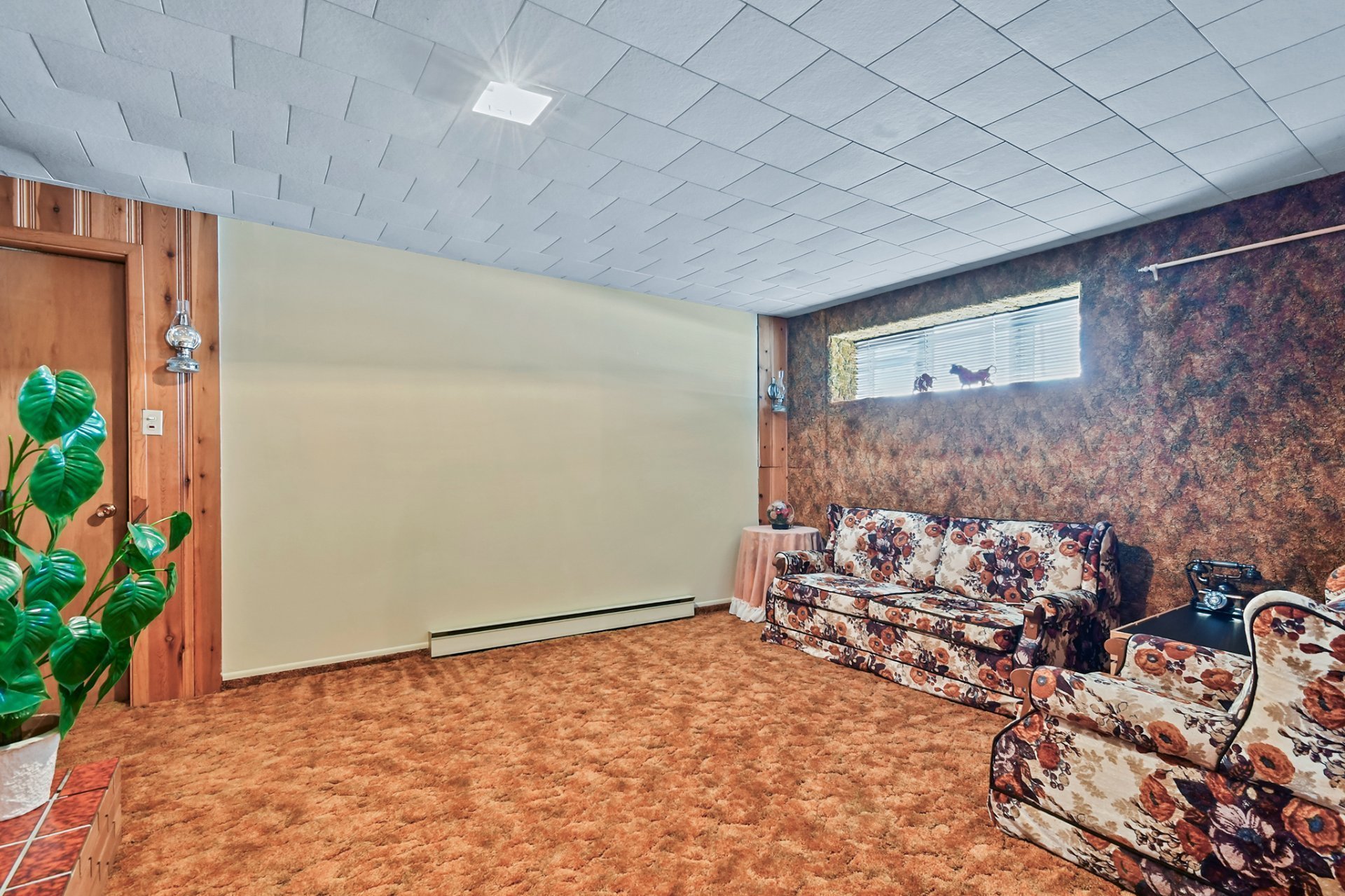 Photo - Family room