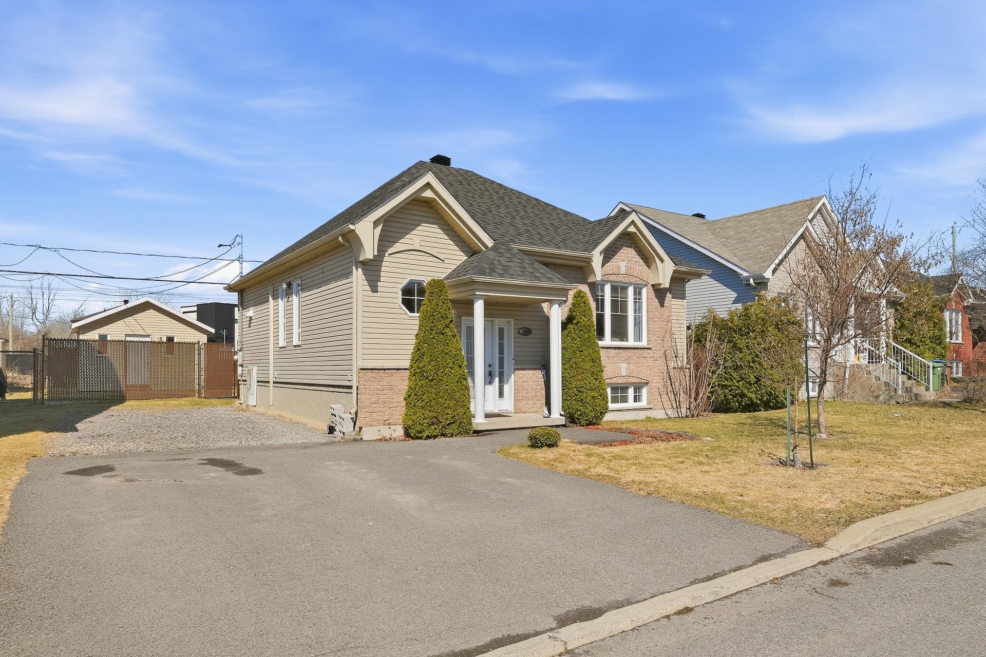 Photo - Stationnement