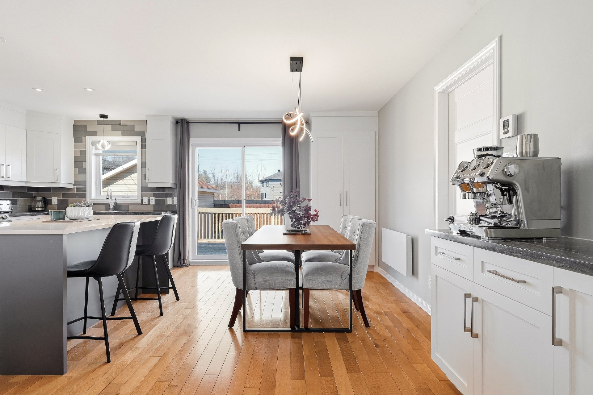 Photo - Salle à manger