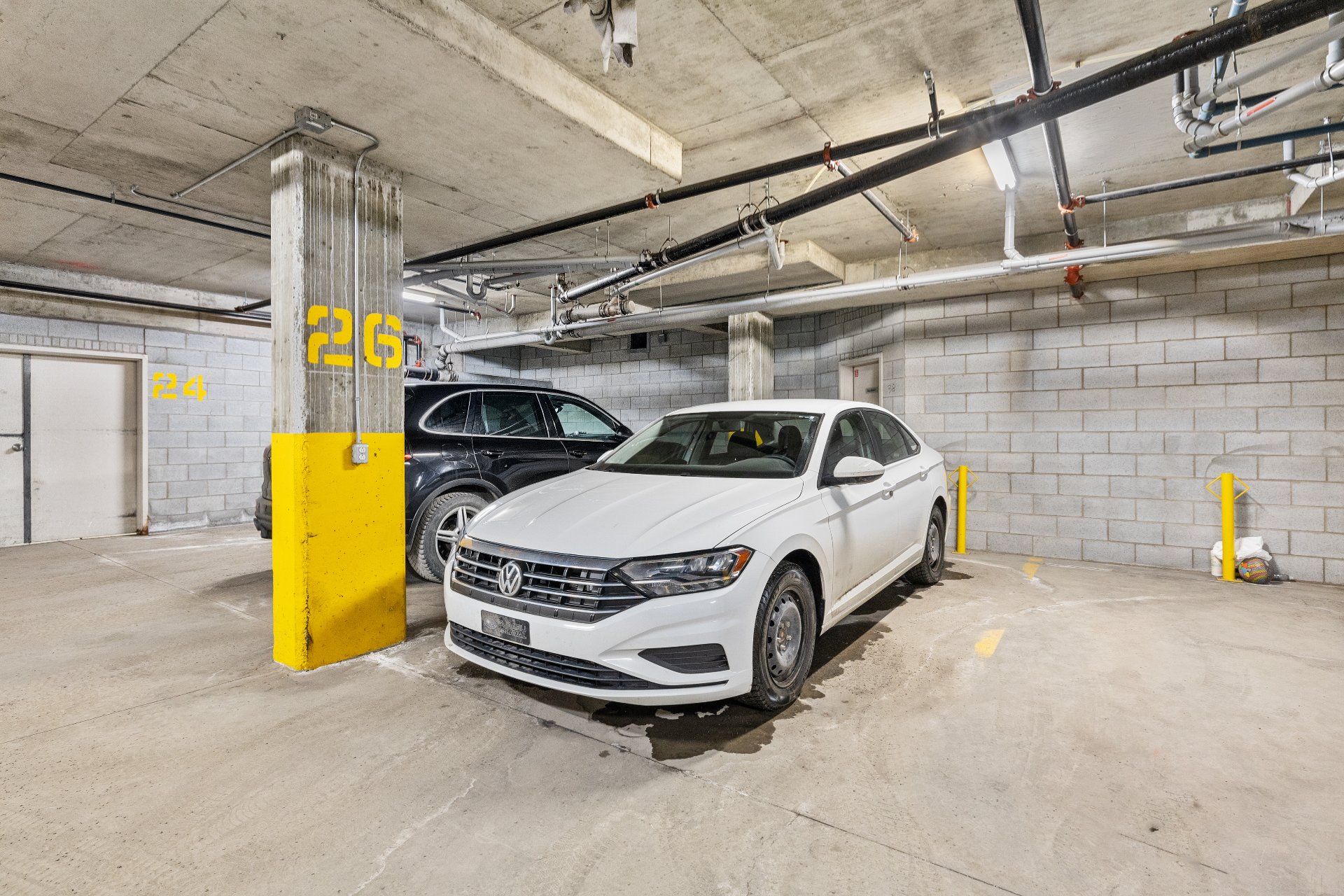 Photo - Stationnement