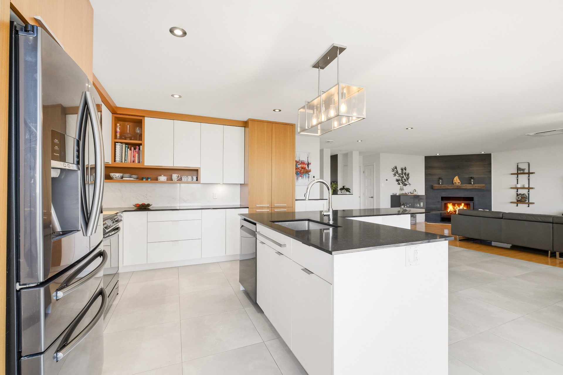Photo - Kitchen