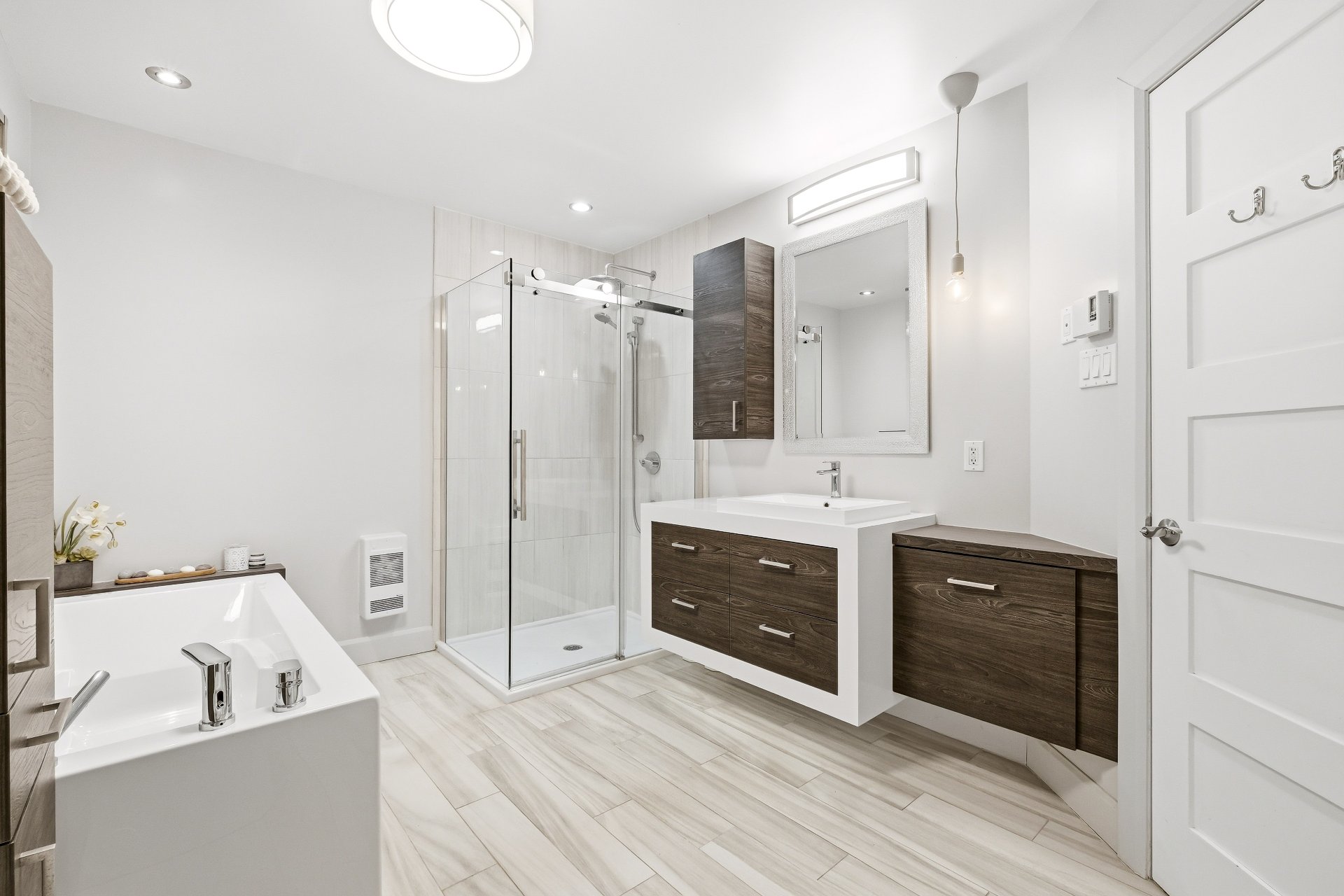 Photo - Bathroom