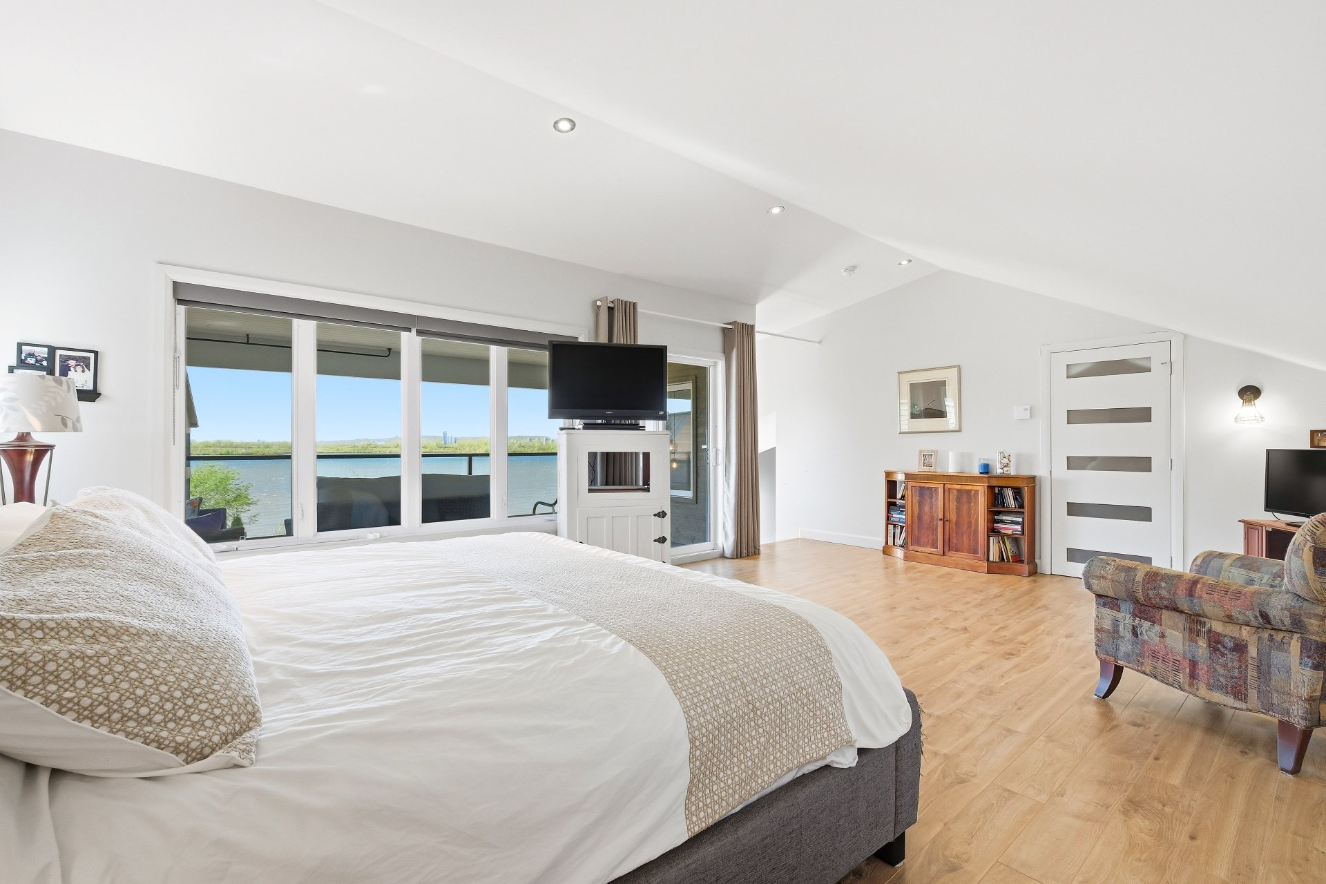 Photo - Primary bedroom
