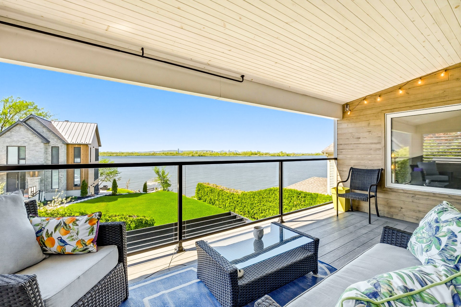 Photo - Balcony