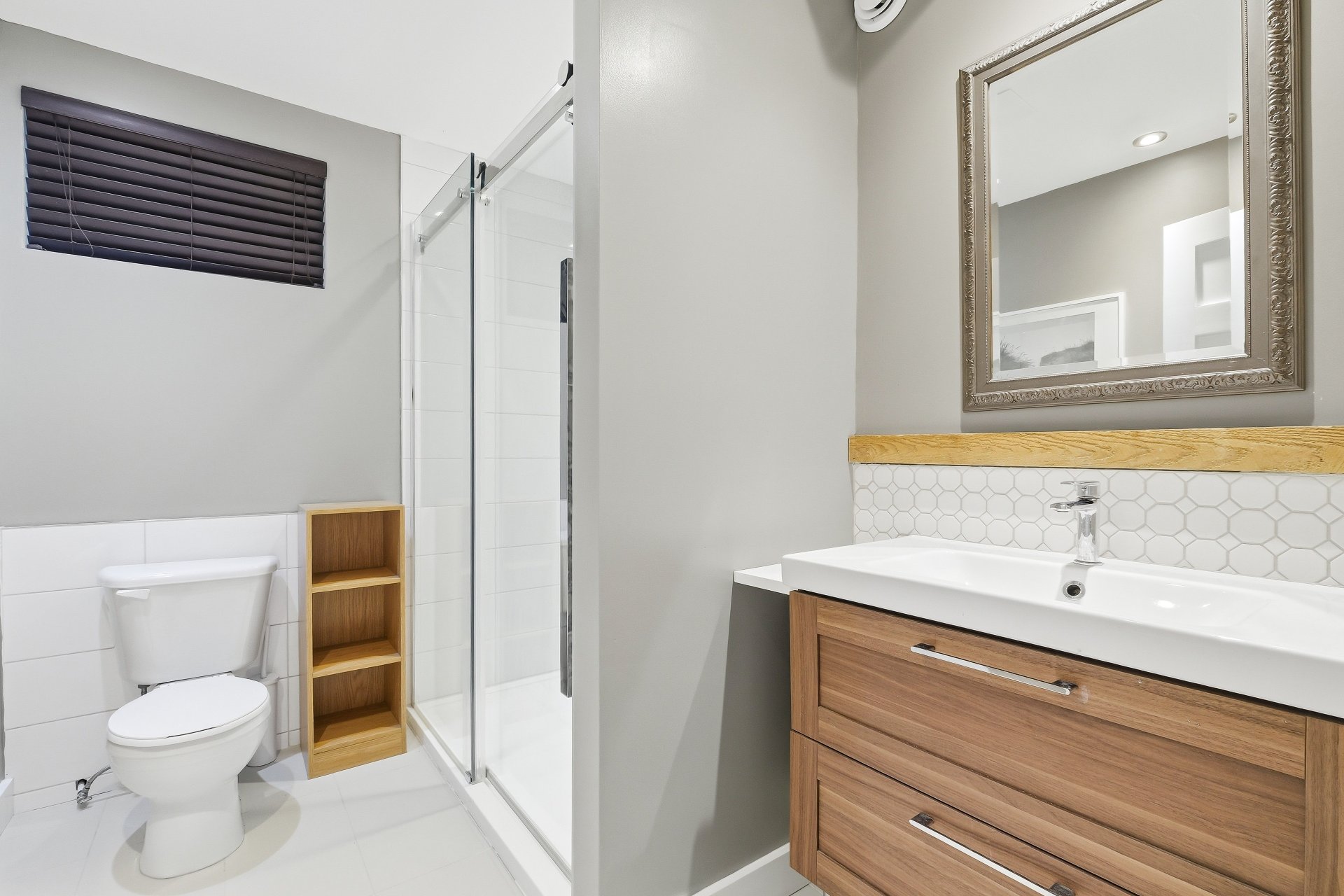 Photo - Bathroom