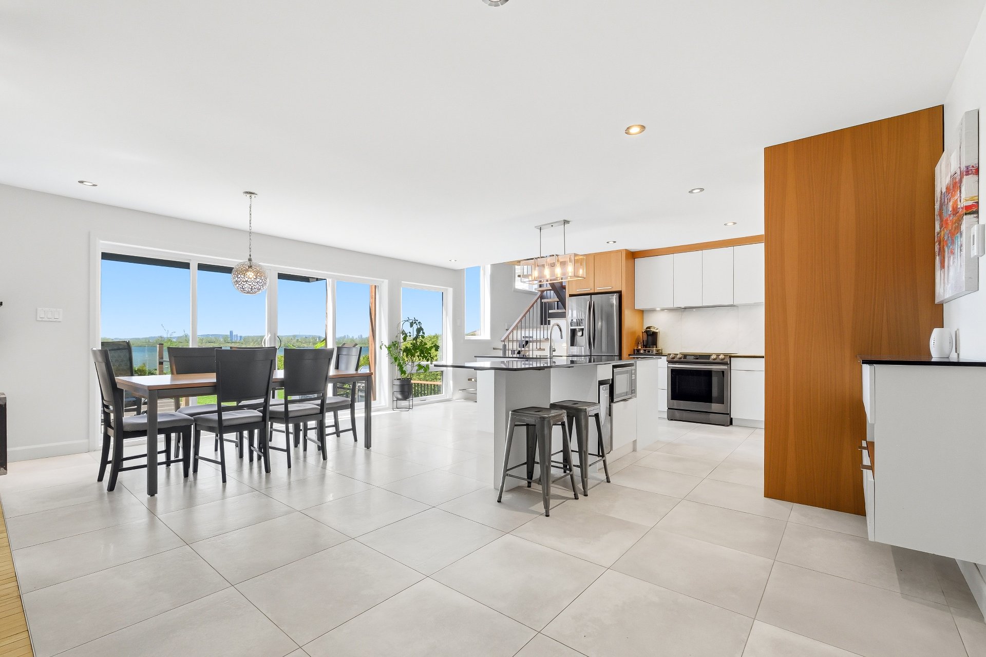 Photo - Kitchen