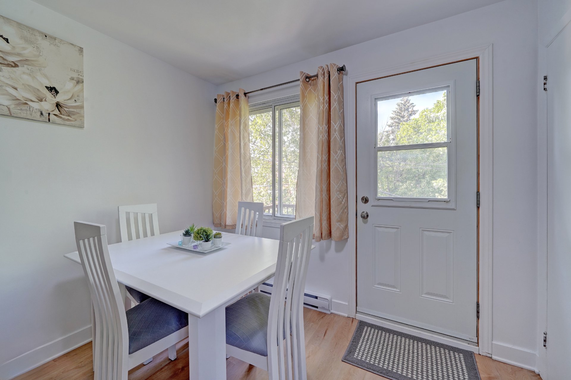 Photo - Dining room