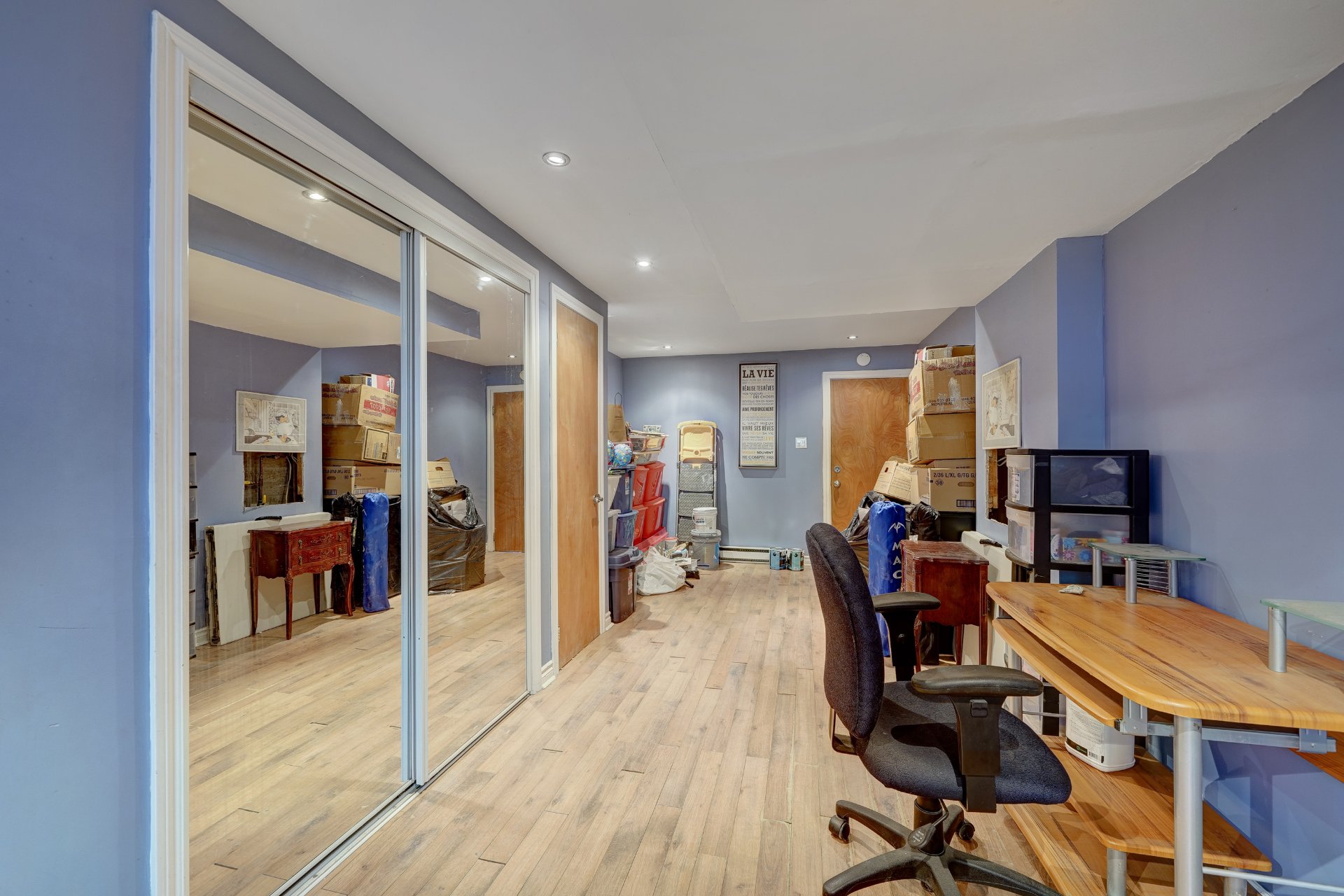 Photo - Family room