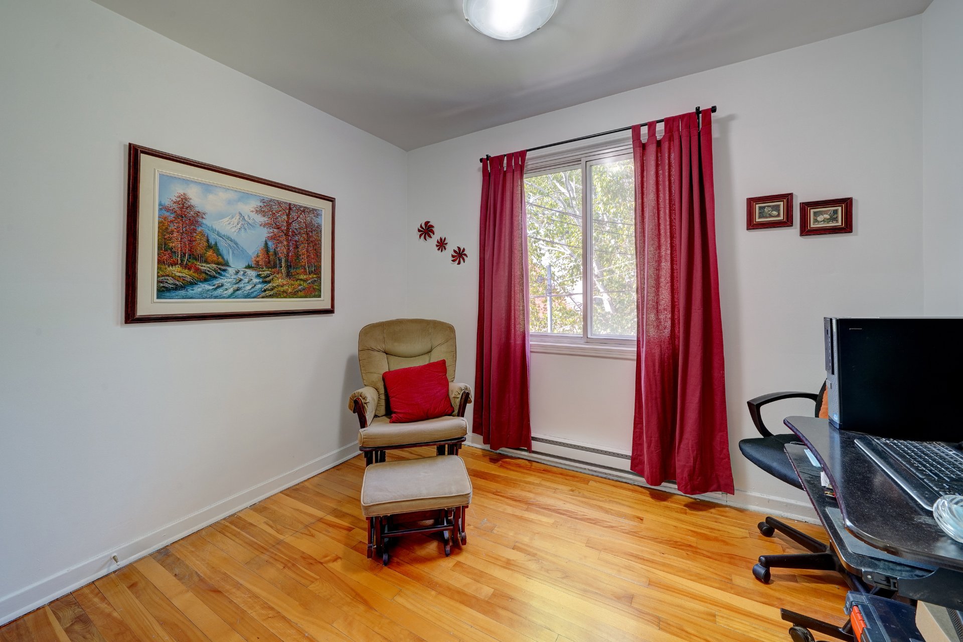 Photo - Bedroom