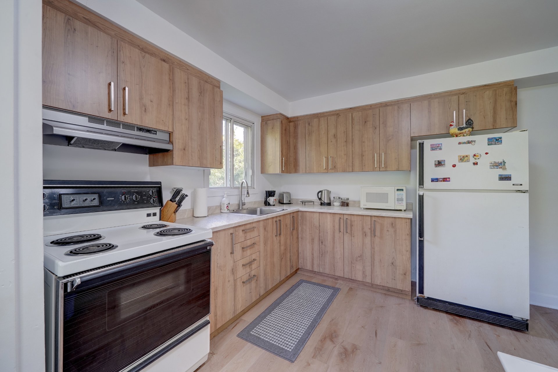 Photo - Kitchen