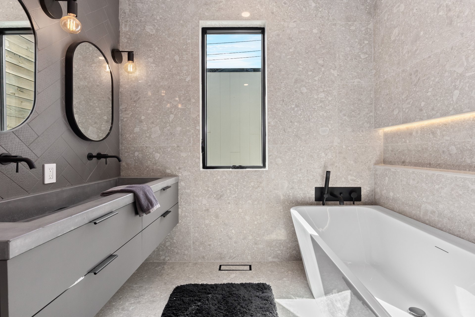 Photo - Salle de bains attenante à la CCP