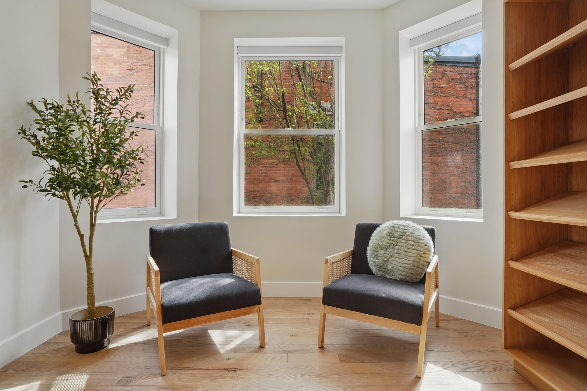 Photo - Walk-in closet