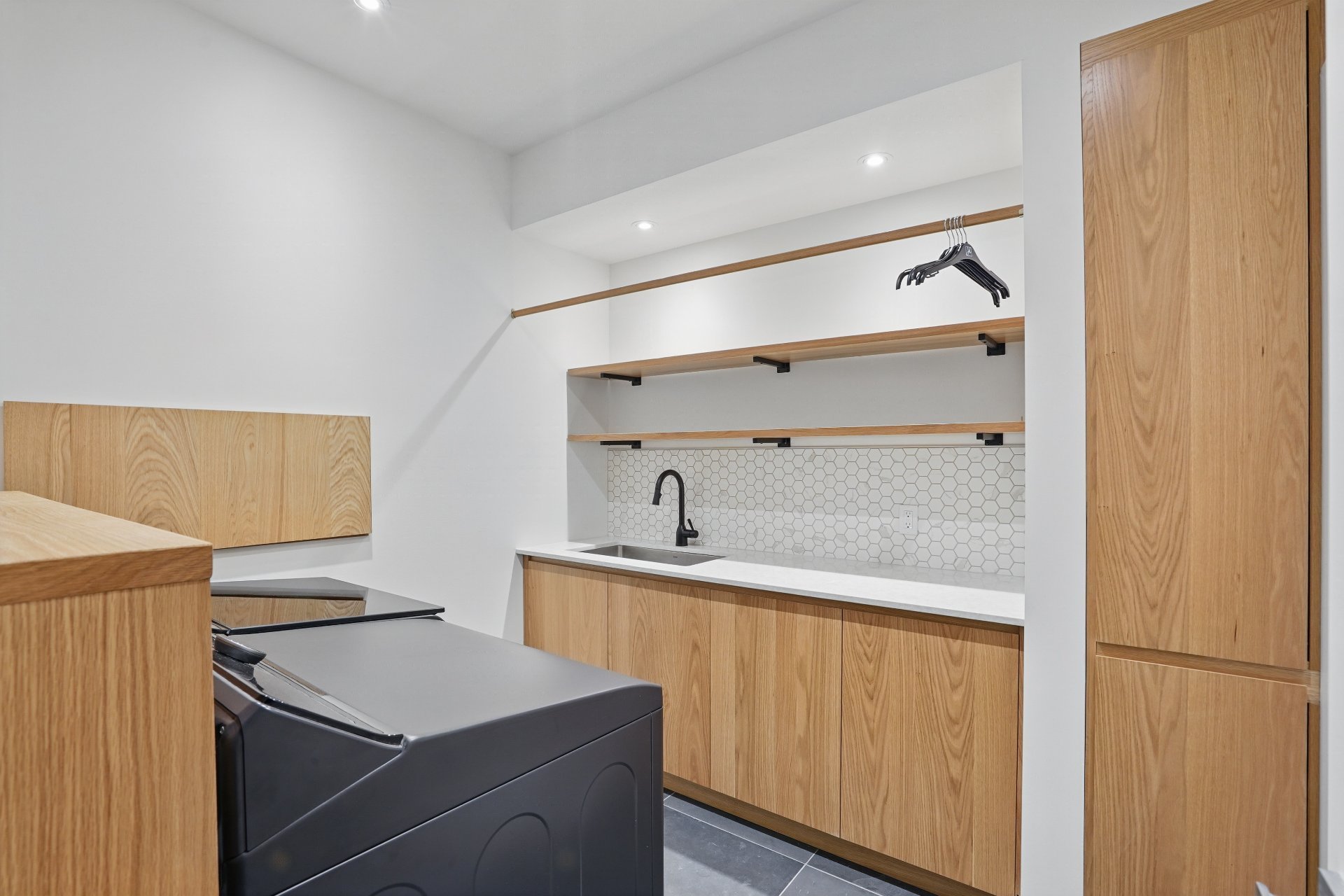 Photo - Laundry room