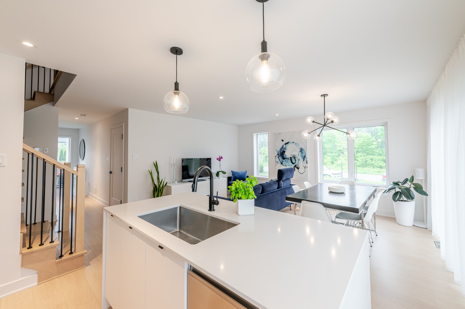 Photo - Kitchen