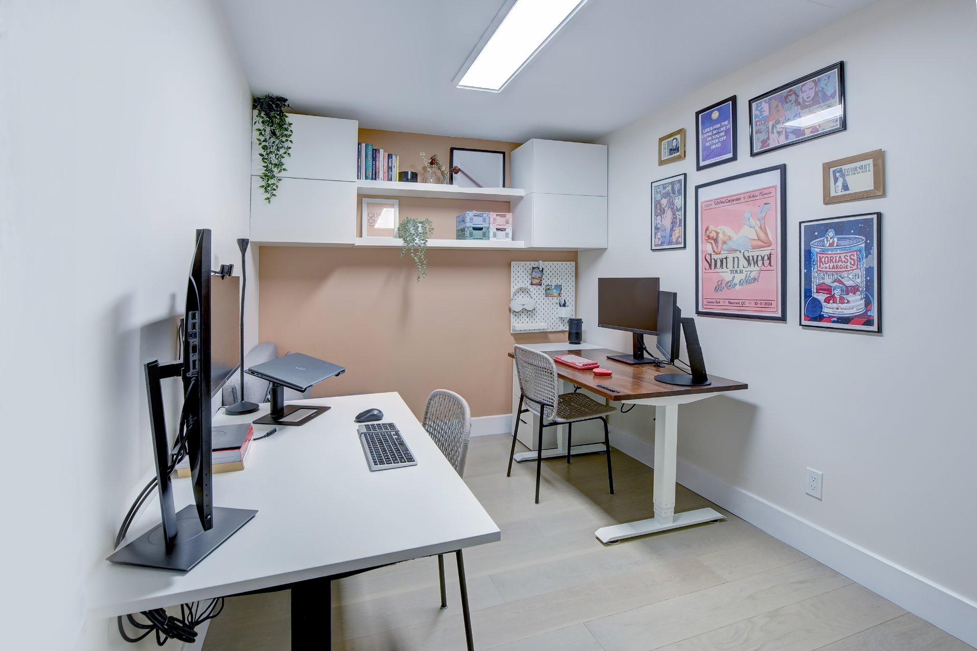 Photo - Office