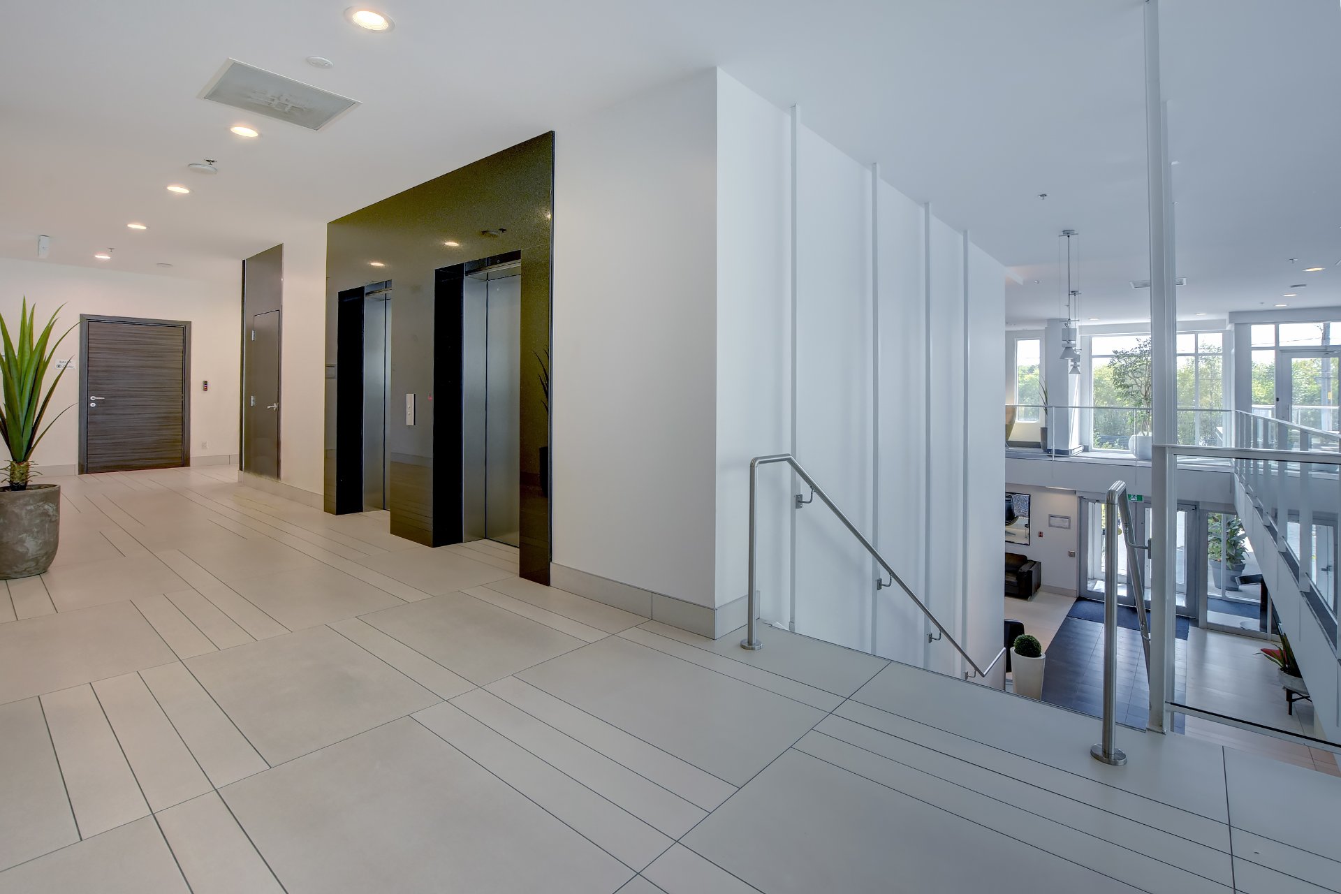 Photo - Elevator