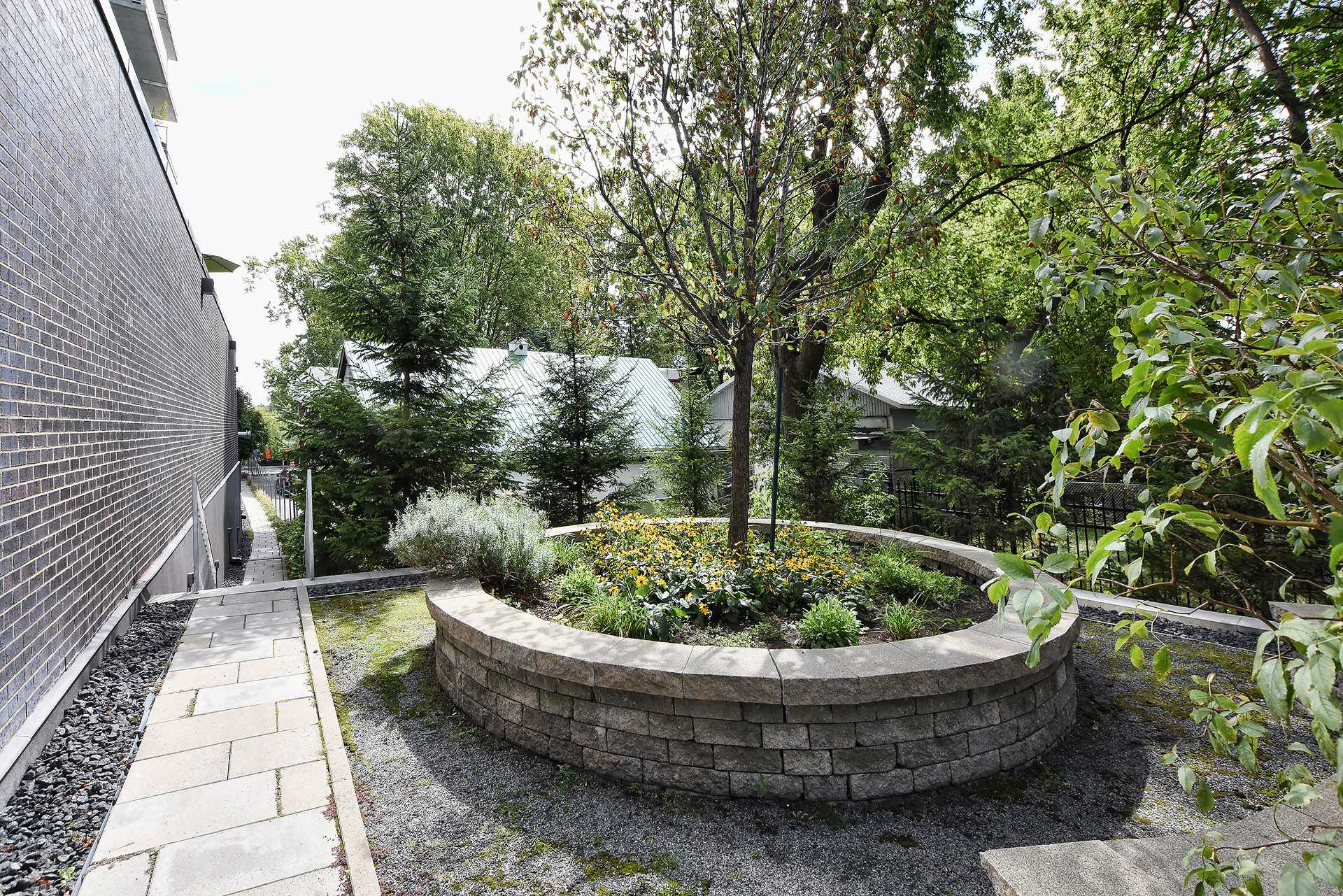 Photo - Garden