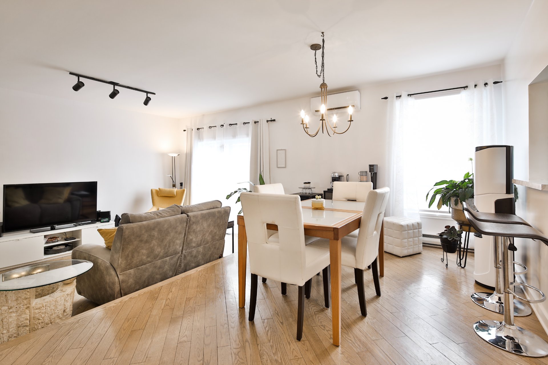 Photo - Salle à manger