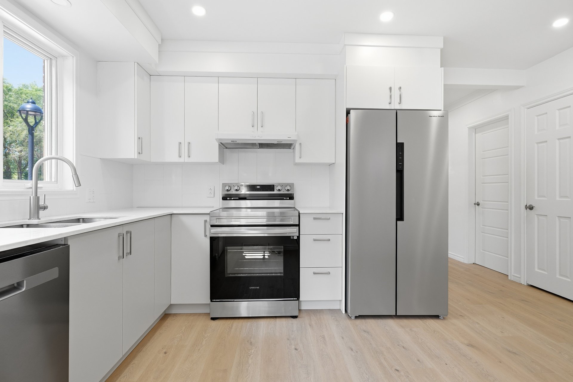 Photo - Kitchen