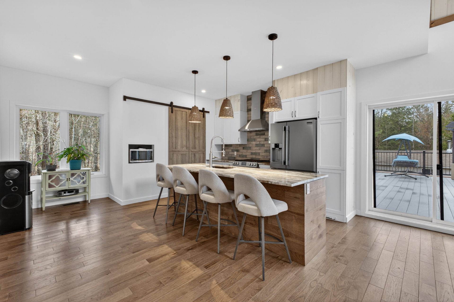 Photo - Kitchen