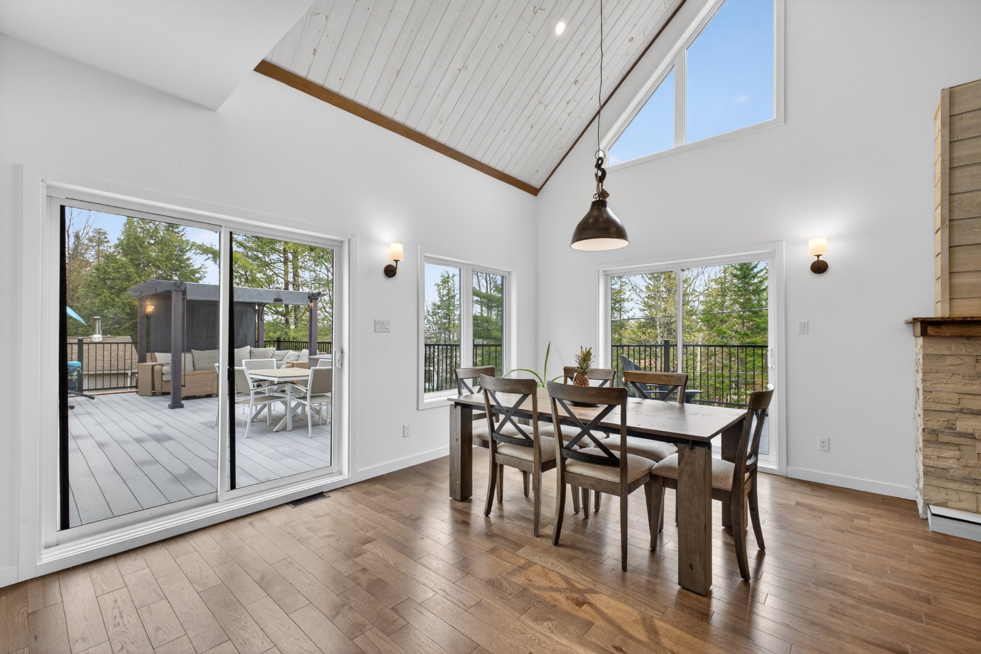 Photo - Dining room