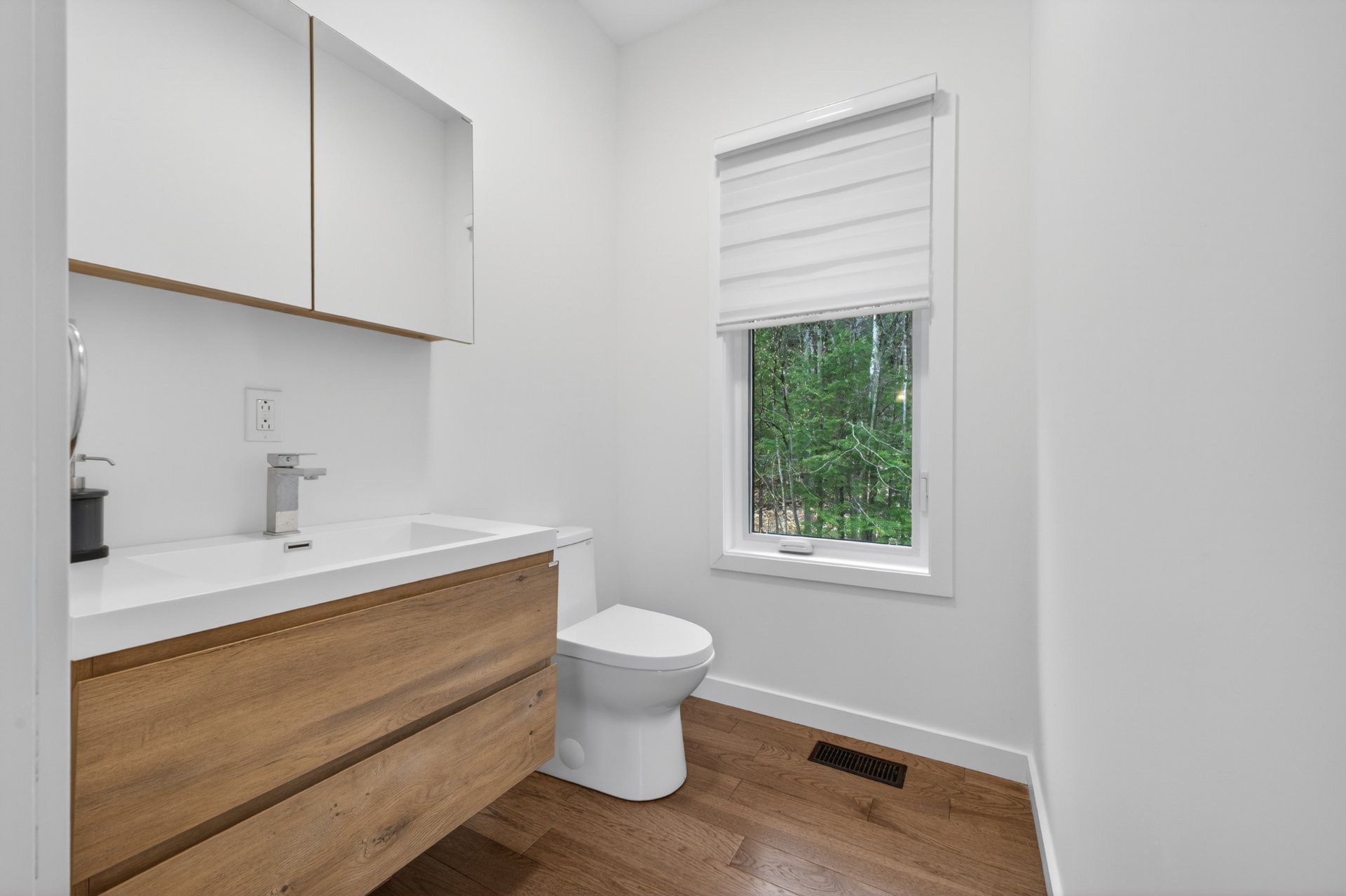 Photo - Washroom