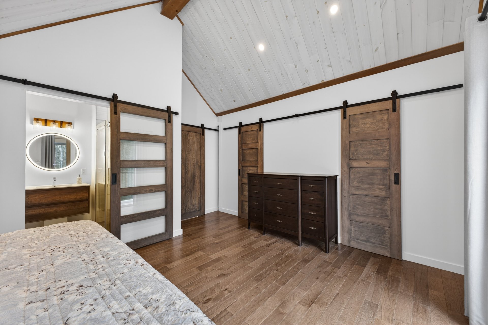 Photo - Primary bedroom