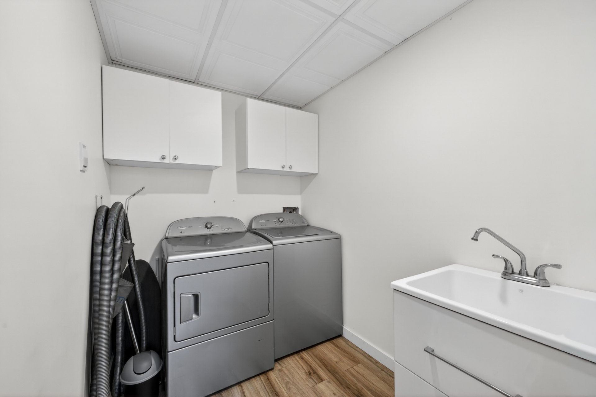 Photo - Laundry room