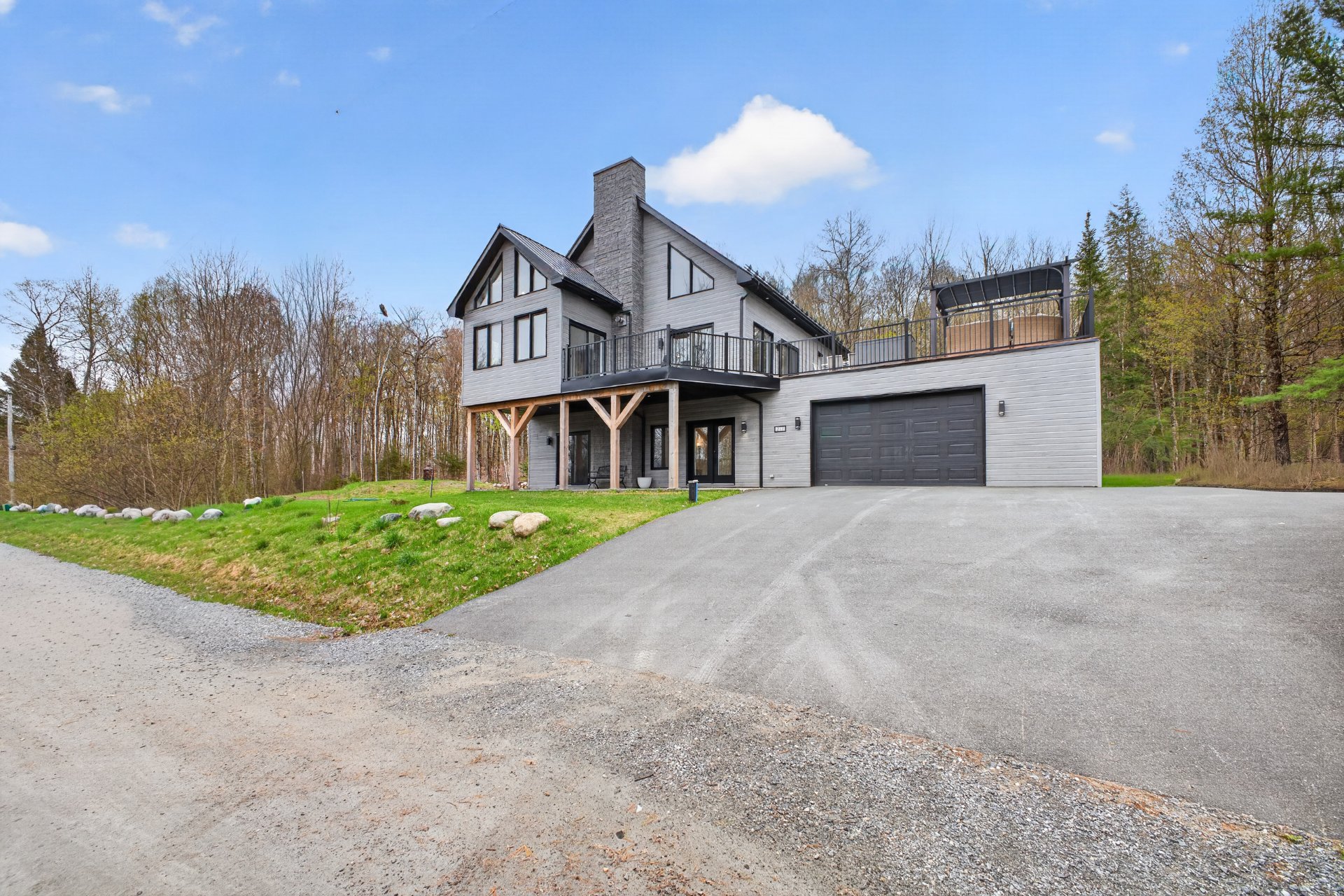 Photo - Frontage