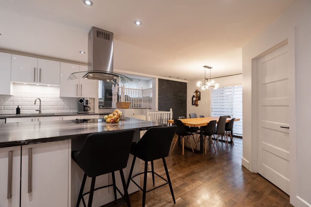 Photo - Overall View