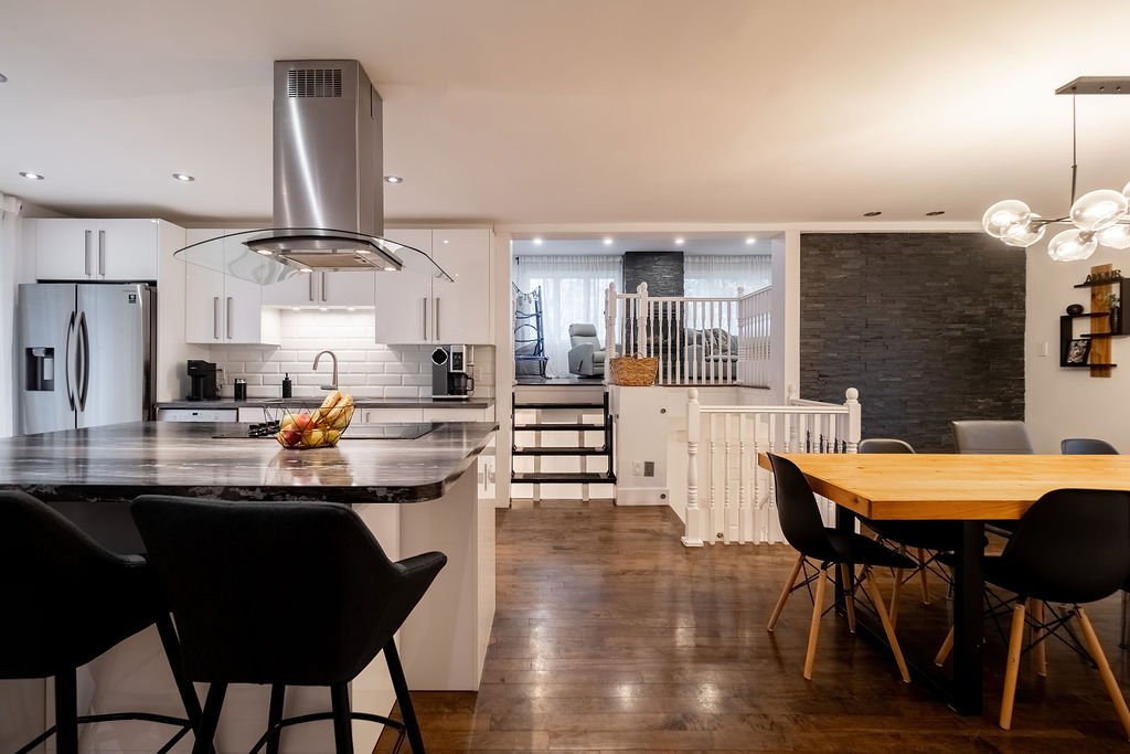 Photo - Overall View