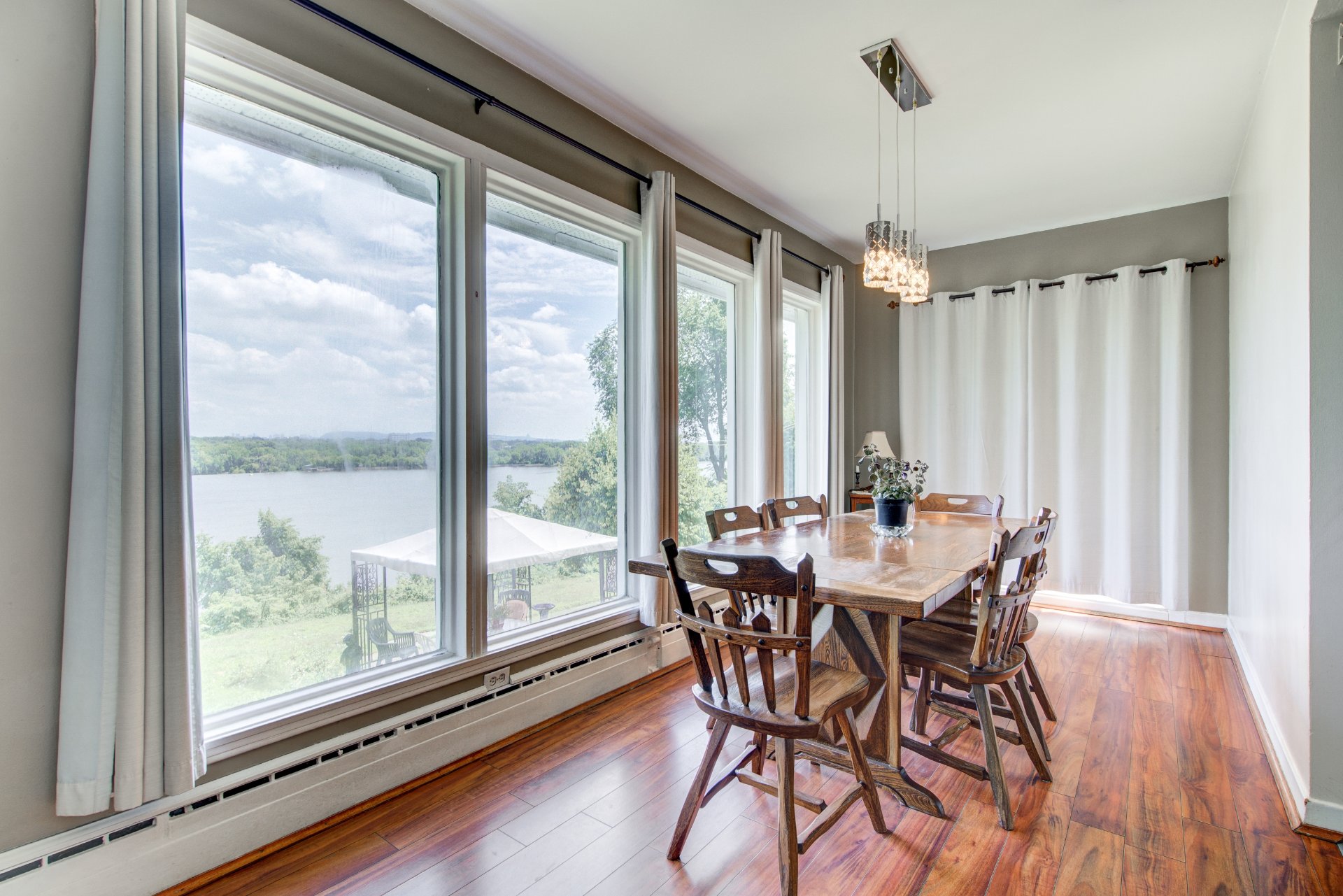 Photo - Salle à manger