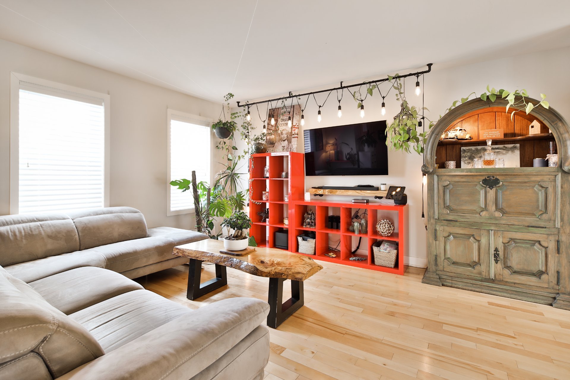 Photo - Salon