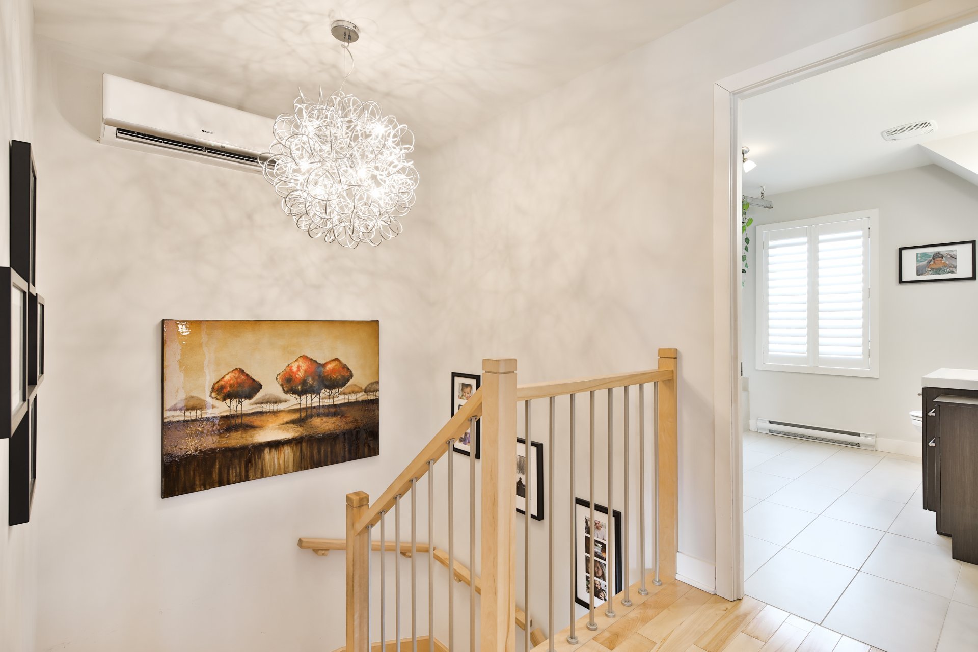 Photo - PASAGEWAY