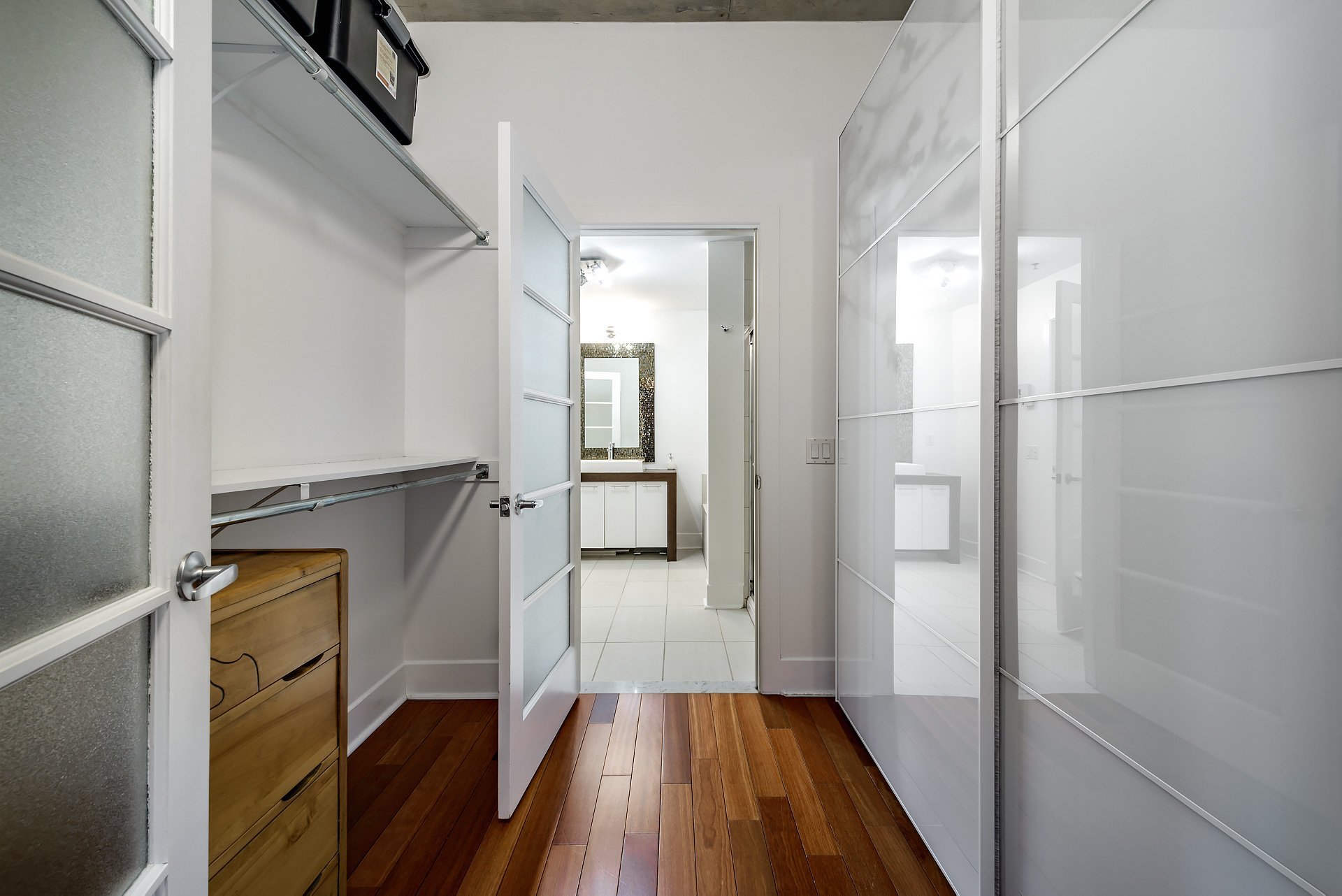 Photo - Penderie (Walk-in)