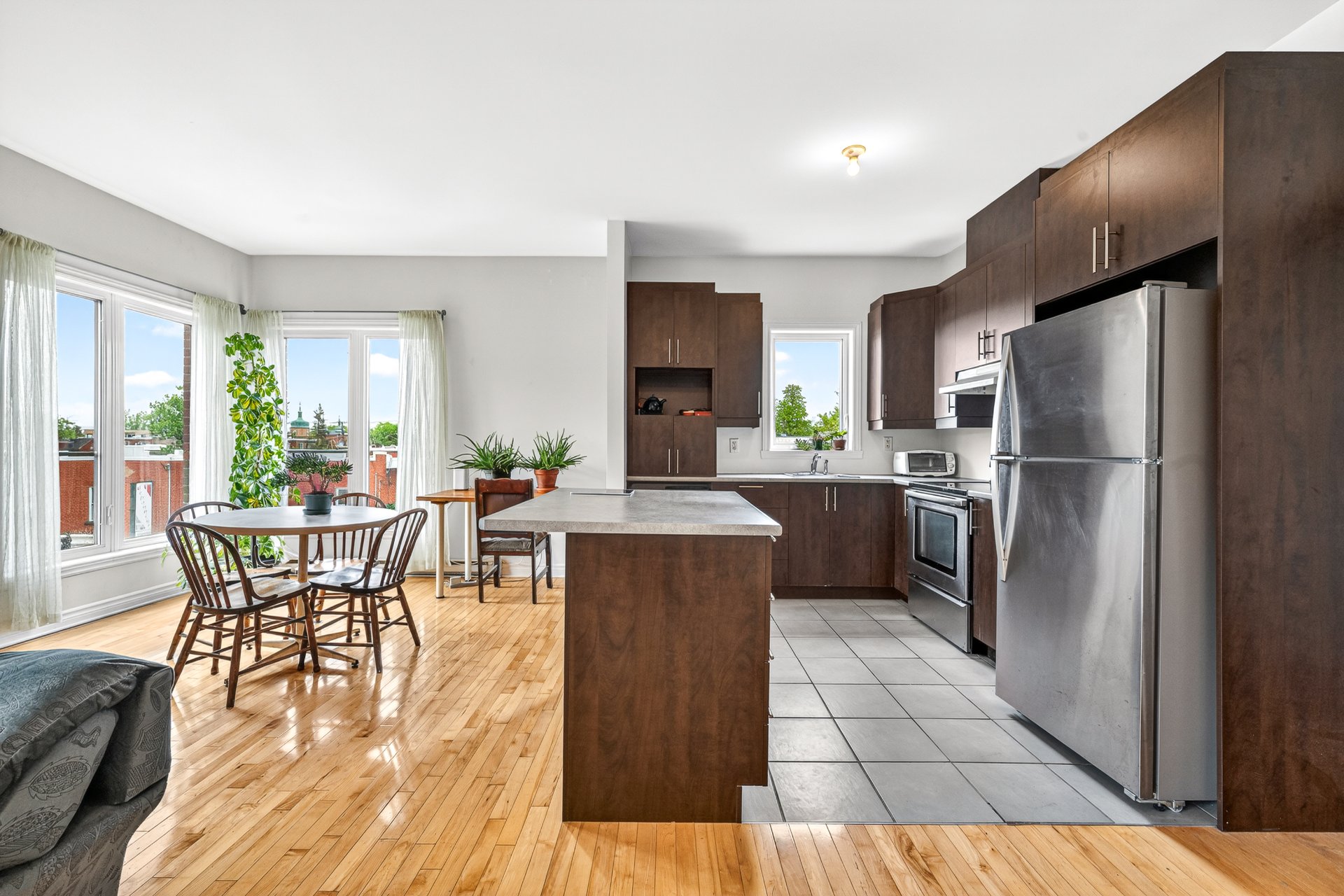 Photo - Kitchen