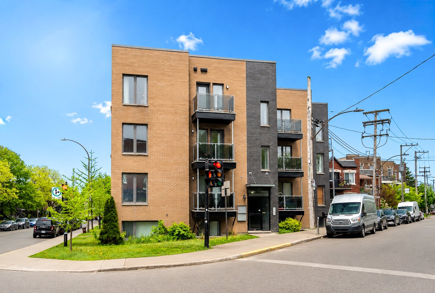 Photo - Frontage