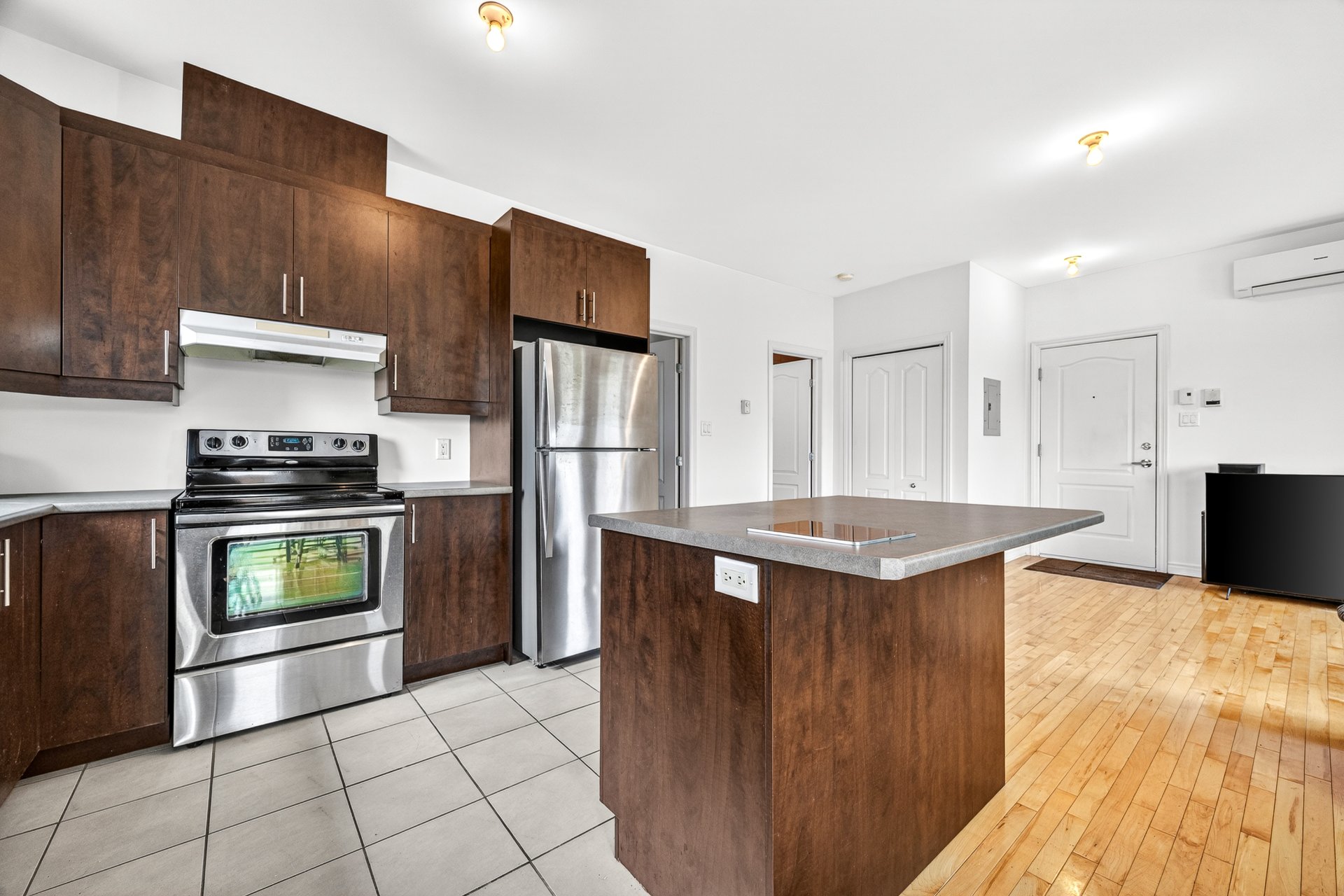 Photo - Kitchen