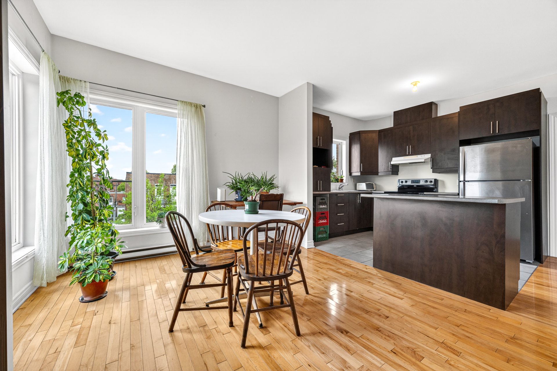 Photo - Dining room