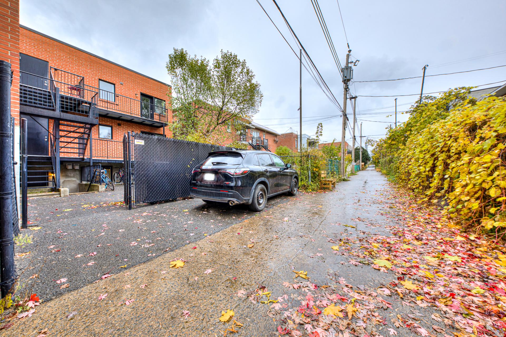 Photo - Stationnement