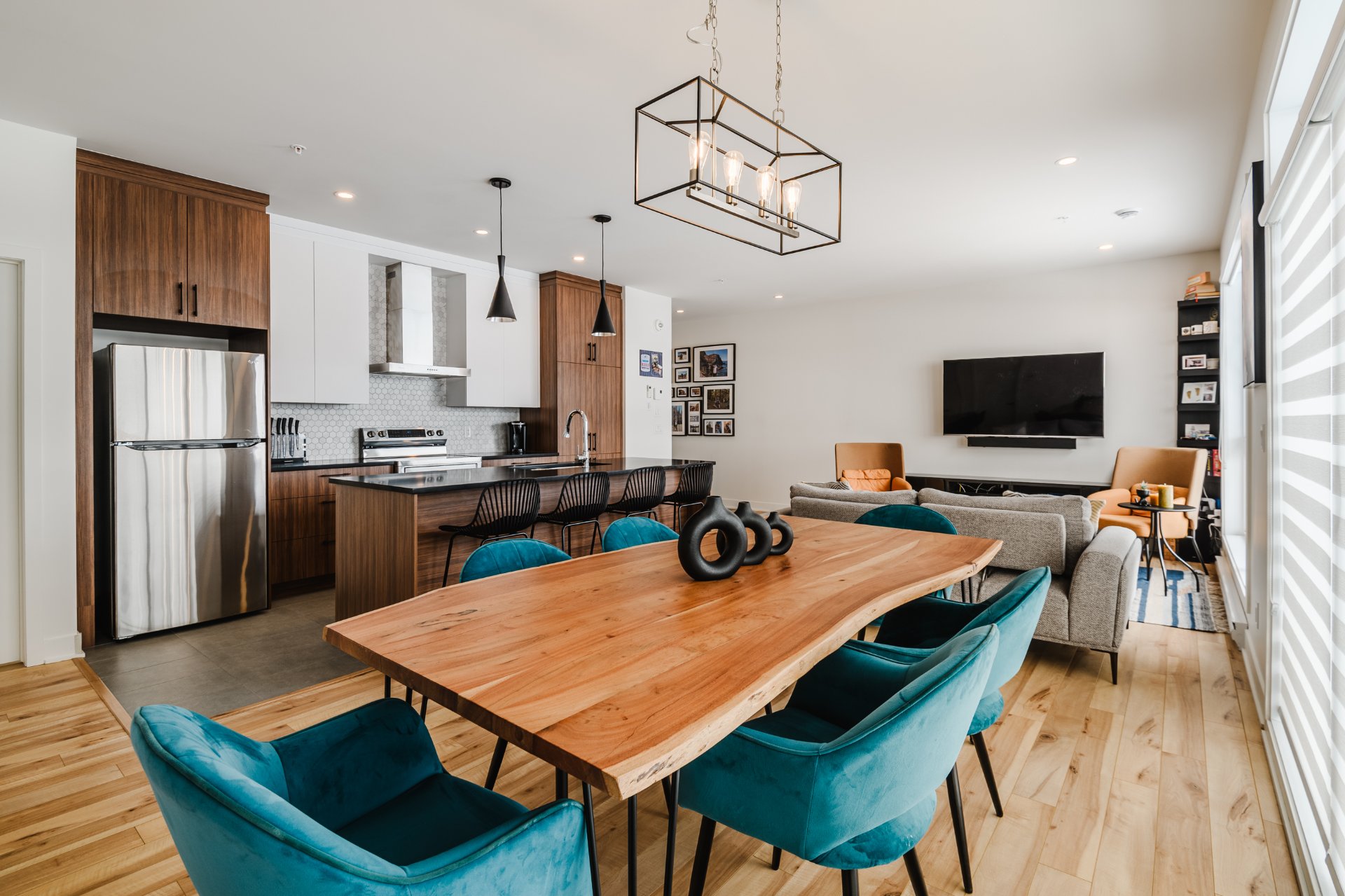 Photo - Overall View