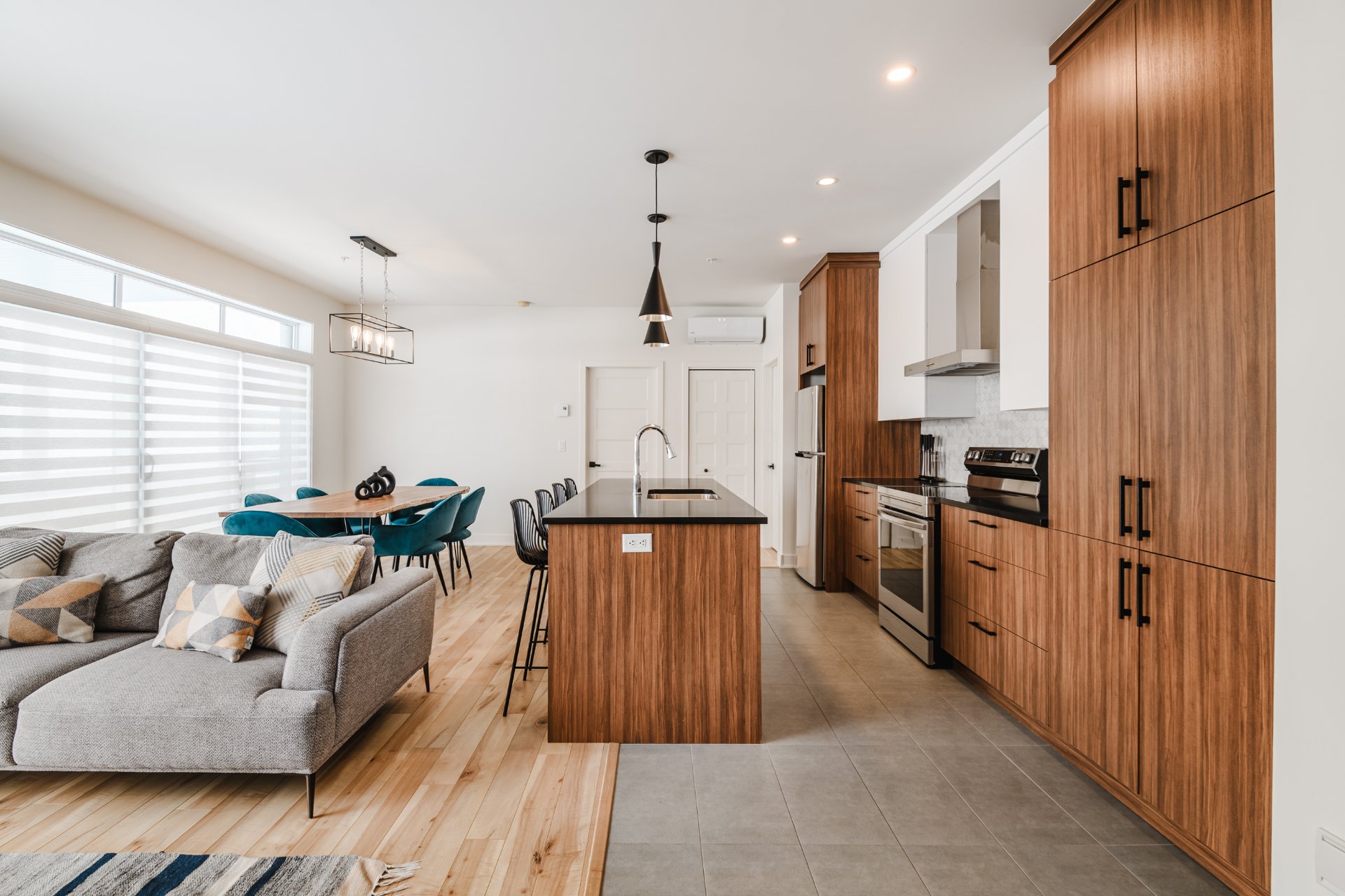 Photo - Overall View