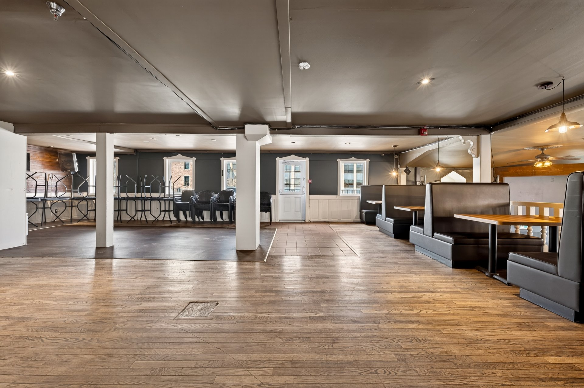 Photo - Interior