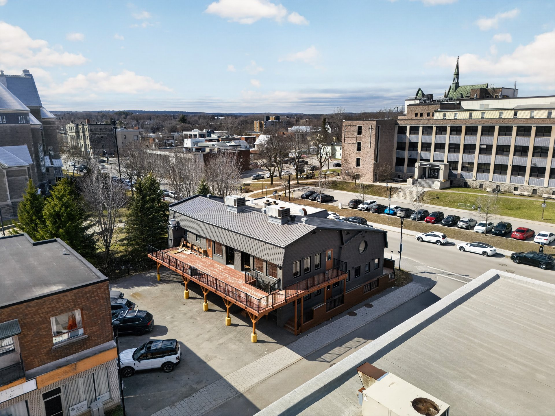 Photo - Exterior